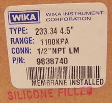 Load image into Gallery viewer, Wika Pressure Gauge 0-1100 kPa 4-1/2&quot; - Advance Operations
