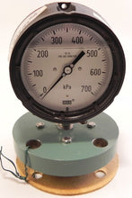 Load image into Gallery viewer, Ametek / Wika Pressure Gauge w/ Diaphragm 0-700 kPa - Advance Operations