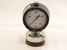 Load image into Gallery viewer, Ametek / USG Pressure Gauge w/ Seal Diaphragm 0-400 kPa - Advance Operations