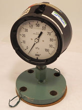 Load image into Gallery viewer, Wika Gauge 4-1/2" Liquid Filled - Advance Operations