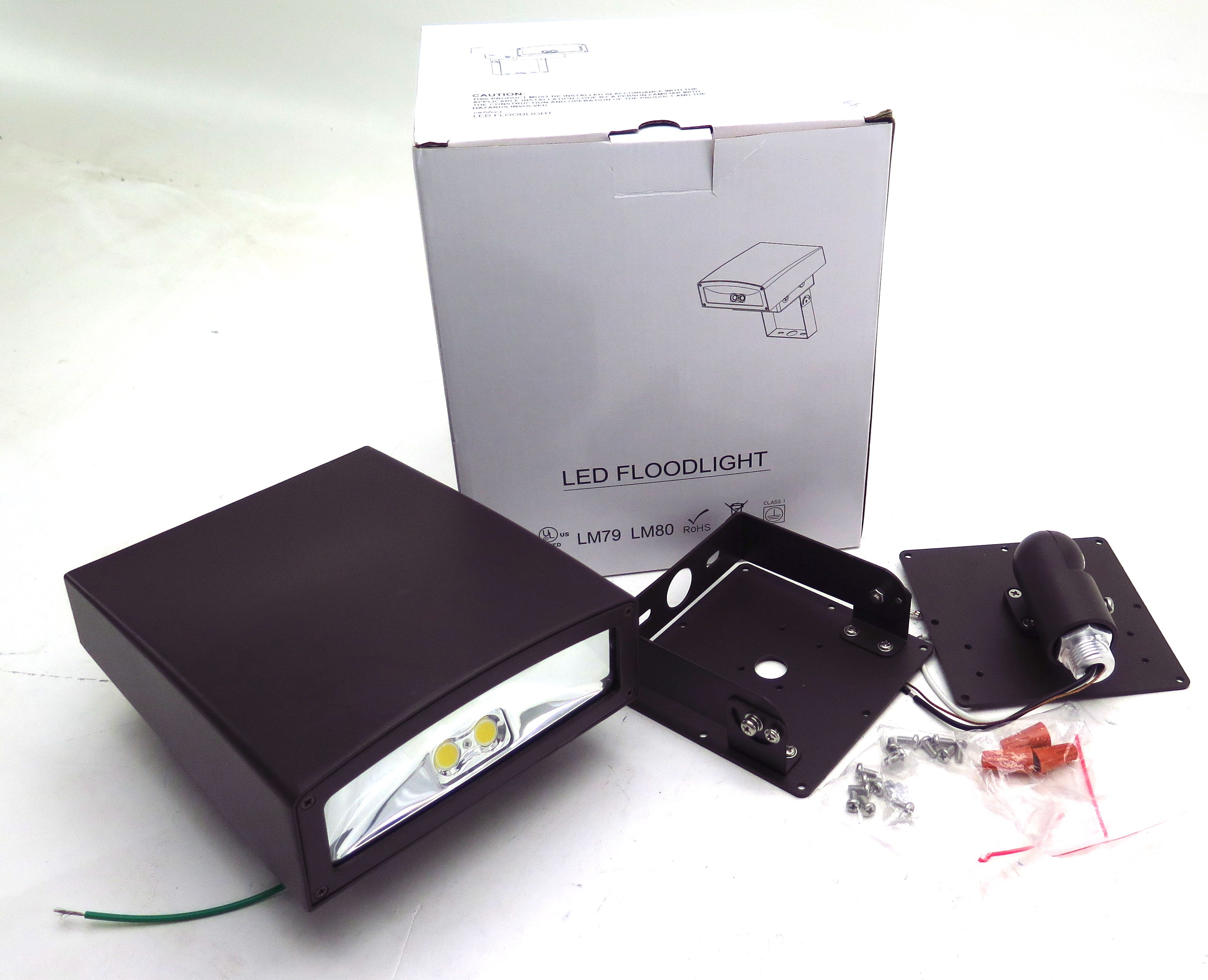 Initial-Led Outdoor Floodlight Perimeter Wall Pack LED Light 20W 100-277 Vac - Advance Operations