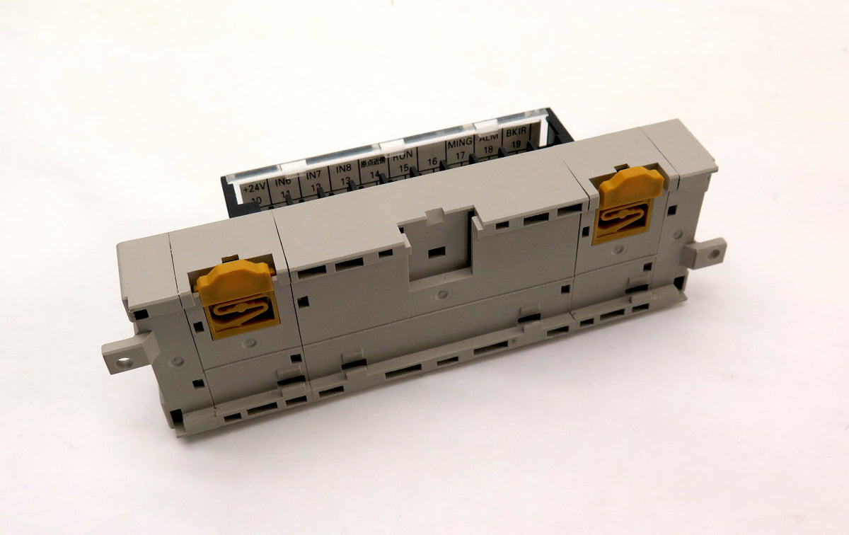 Omron XW2B-20J6-8A Servo Relay Unit - Advance Operations