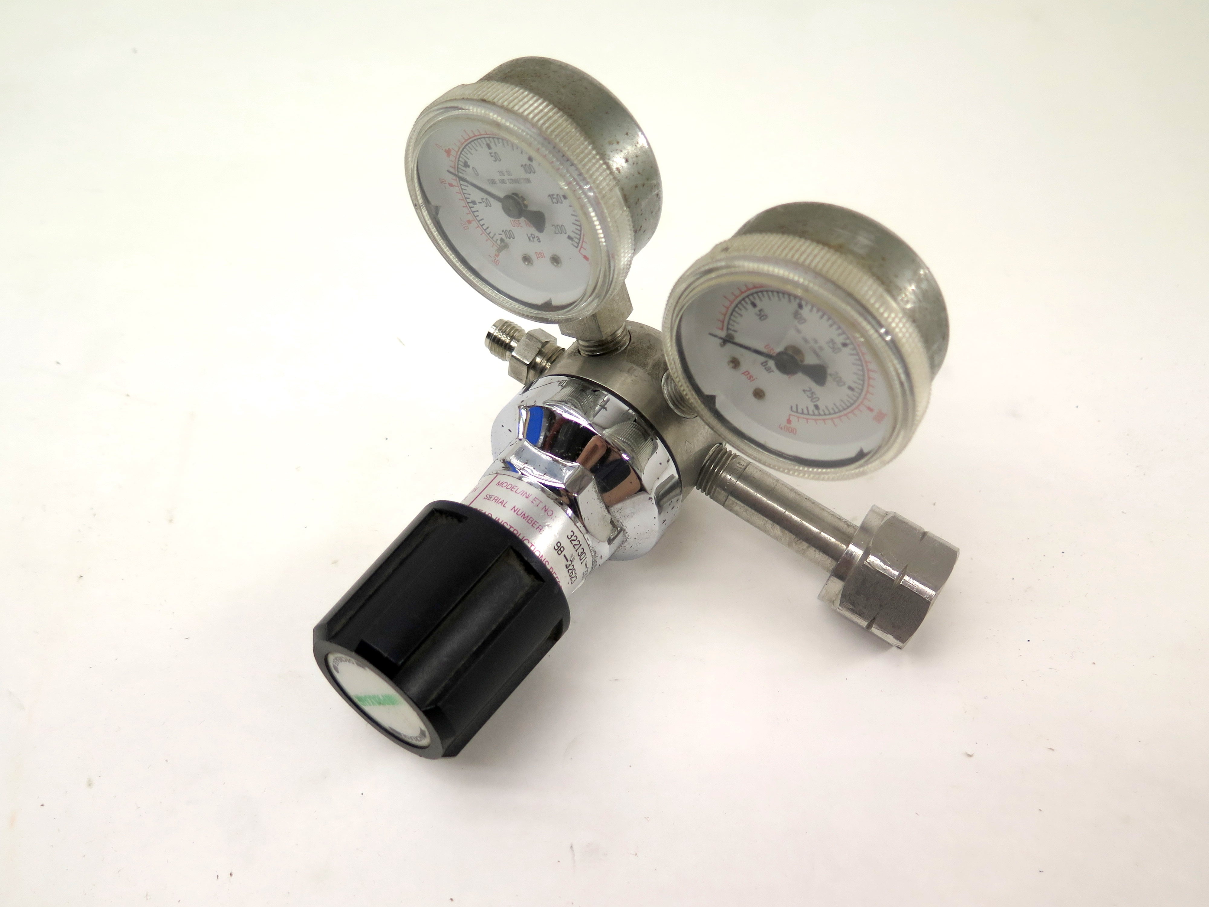 Controls Corporation Of America / Praxair 3221301-330 Pressure Regulator - Advance Operations