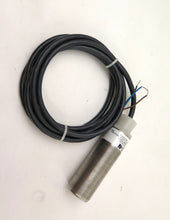 Load image into Gallery viewer, Eaton E58-30DPS280-GL Photoelectric Sensor Tubular Housing - Advance Operations
