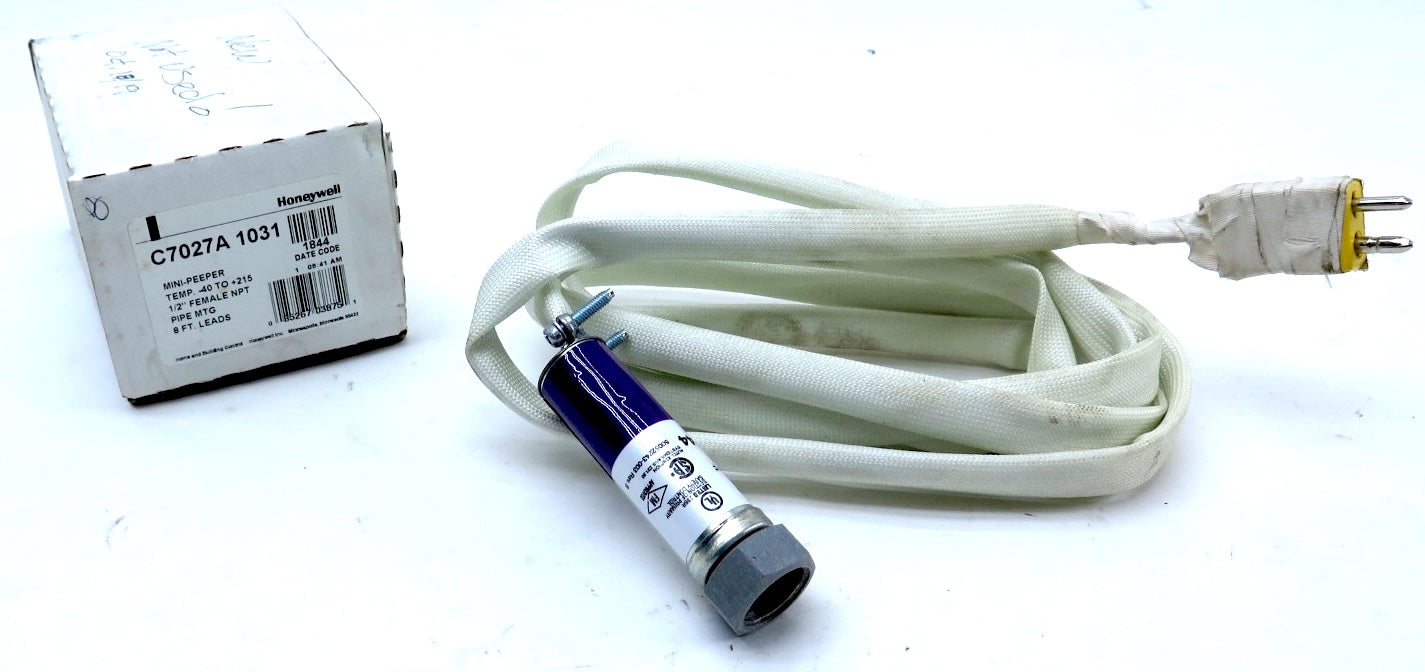 Honeywell C7027A 1031 Mini-Peeper -40 to +215 F 1/2" Female NPT Detector - Advance Operations