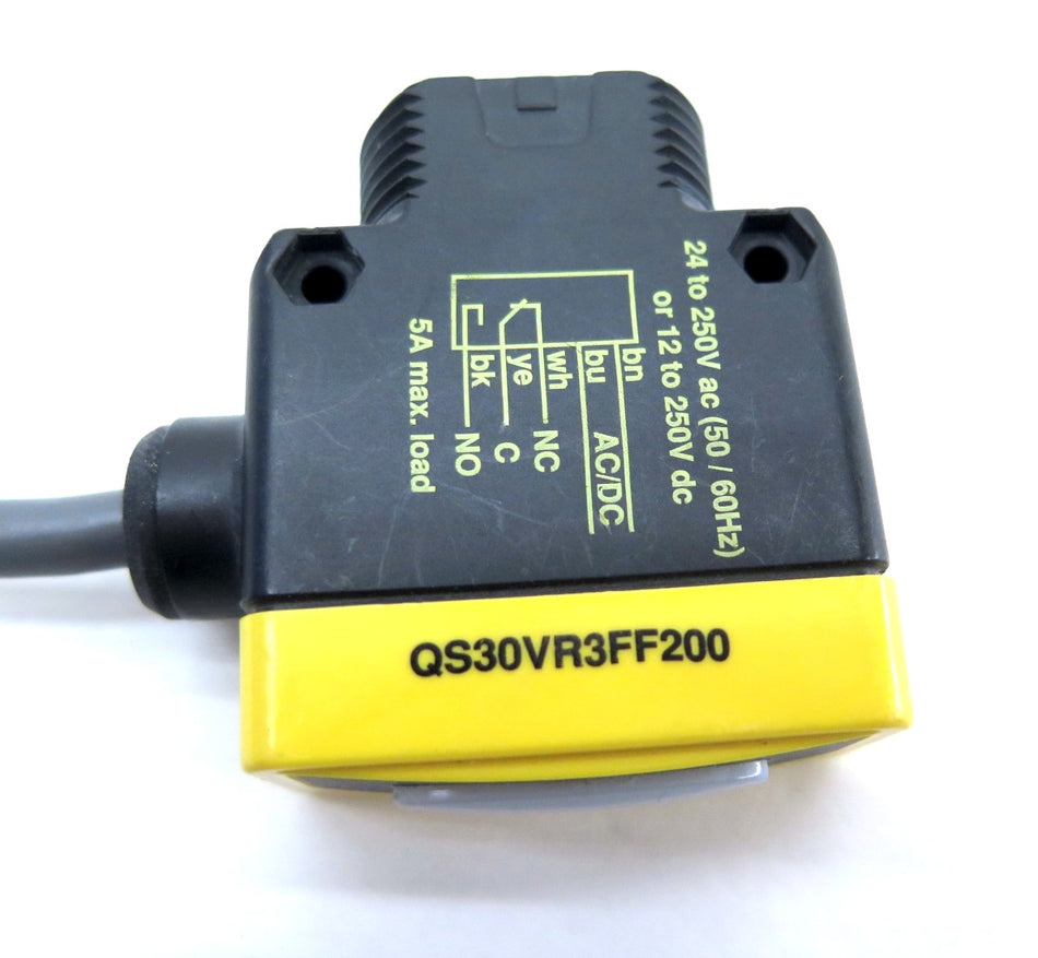 Banner QS30VR3FF200 Photoelectric Sensor 24 to 250Vac/dc - Advance Operations
