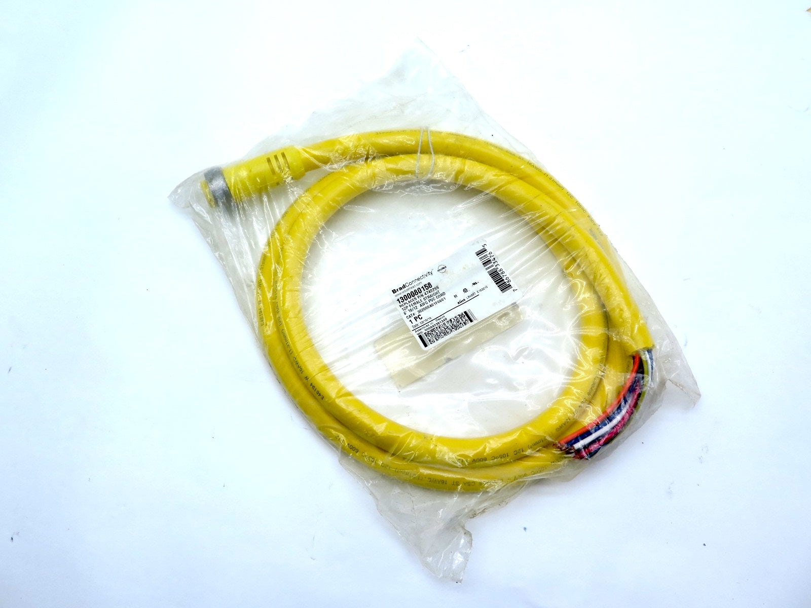 Woodhead 1300080158 12P Female Straight 6' 16/12 AWG PVC Cord - Advance Operations