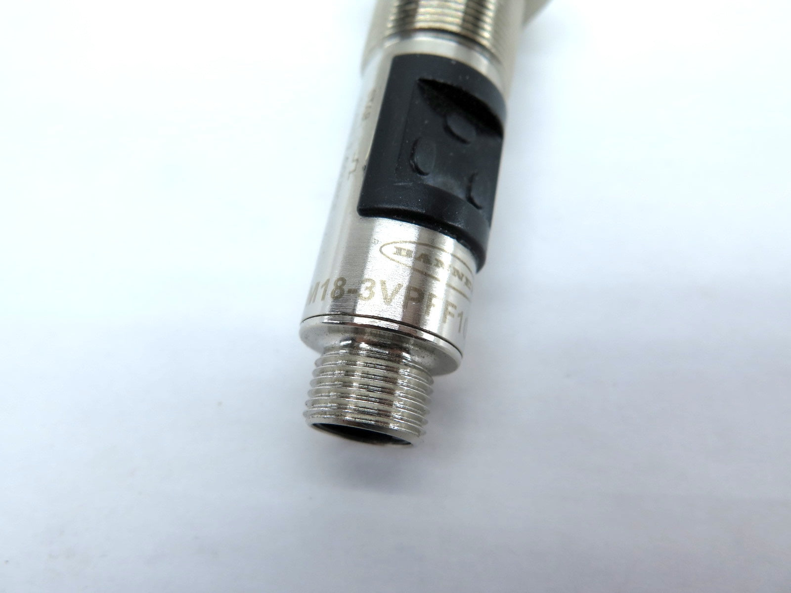 Banner M18-3VPFF100-Q8 / 80058 Photoelectric Sensor - Advance Operations