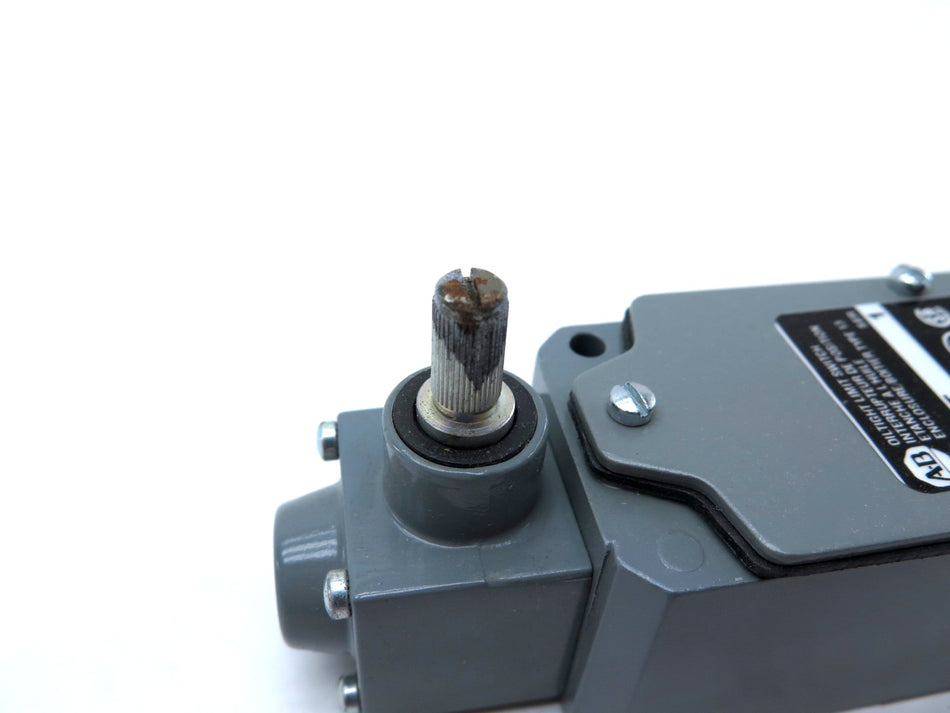 Allen-Bradley 802T-AT Oiltight Limit Switch - Advance Operations