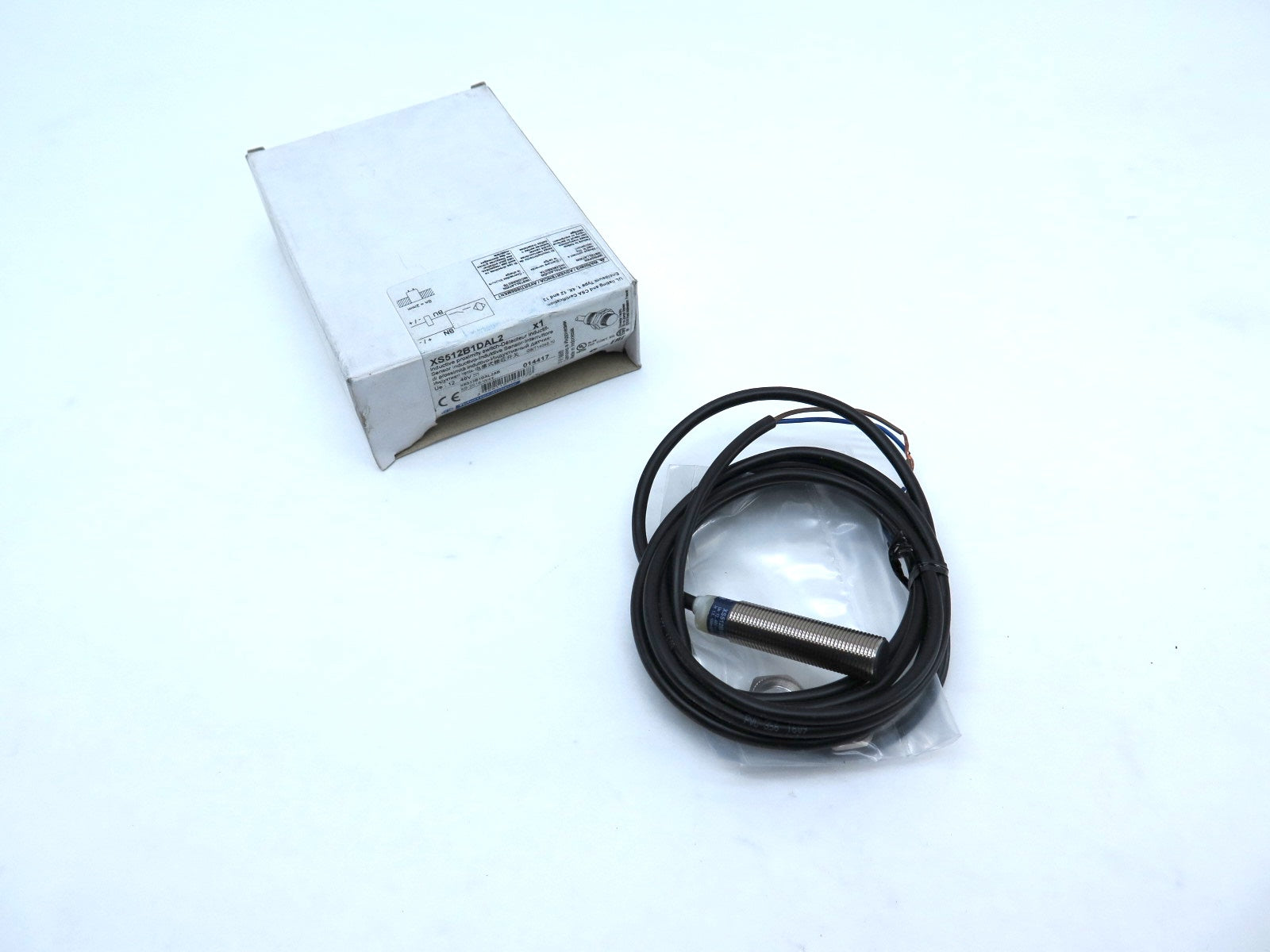 Telemecanique XS512B1DAL2 Inductive Proximity Switch - Advance Operations
