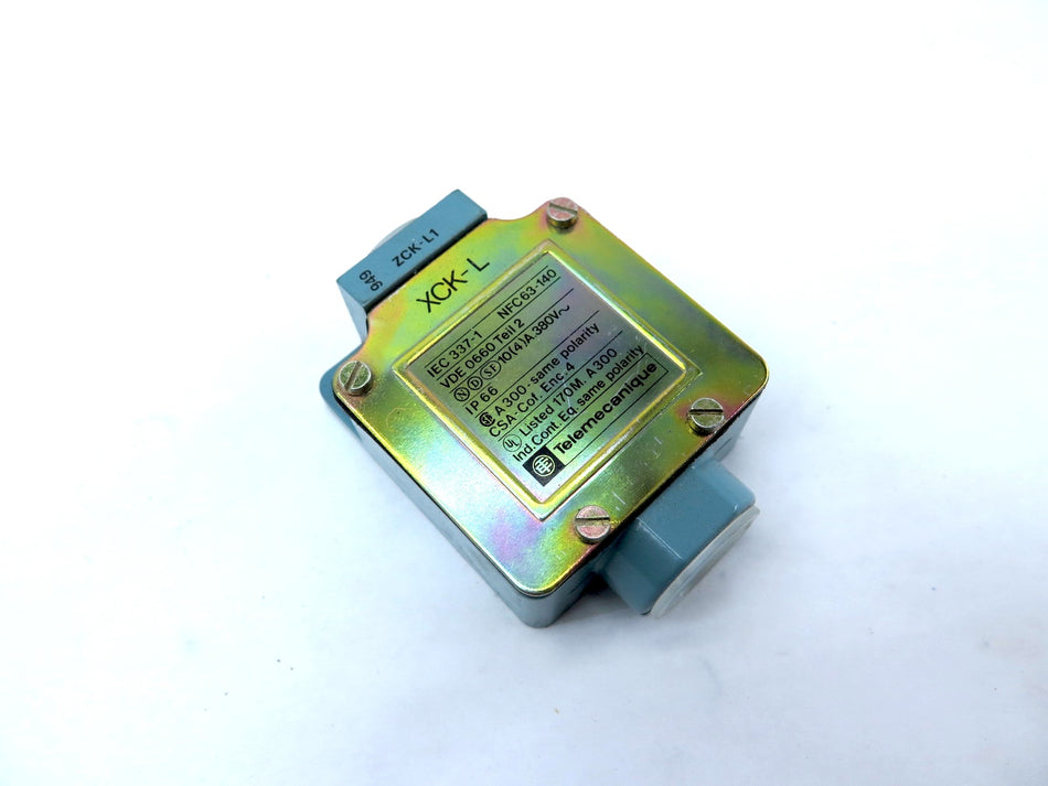 Telemecanique ZCK-L1H7 Limit Switch - Advance Operations