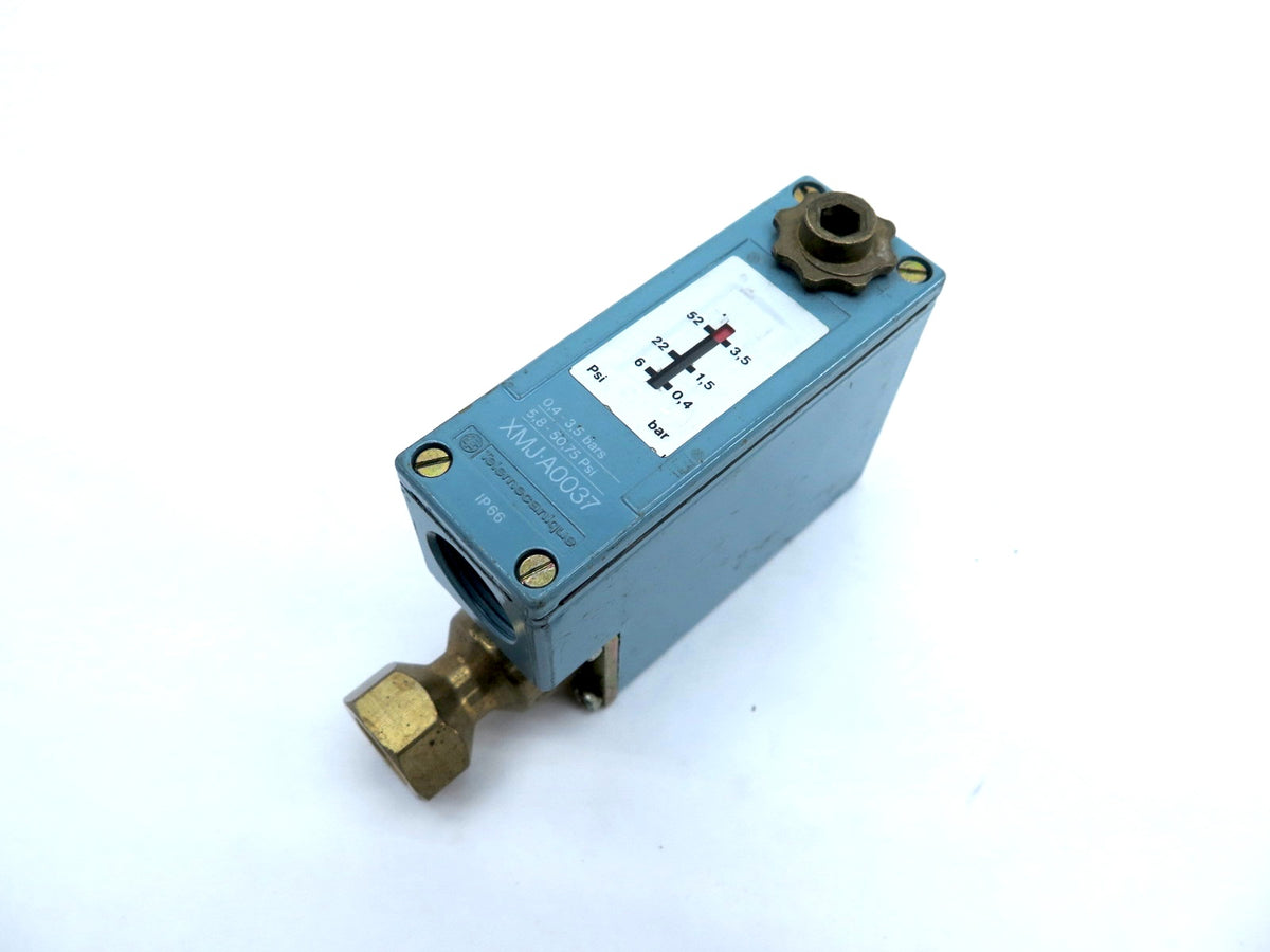 Telemecanique XMJA0037 Pressure Switch 5.8-50.75Psi - Advance Operations