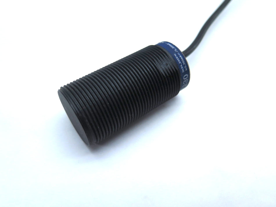 Telemecanique XS4P30MA230 Proximity Switch - Advance Operations