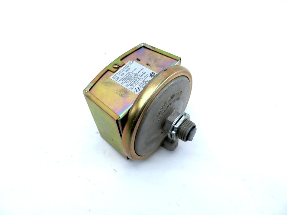 Dwyer 1823-40 Differential Pressure Switch - Advance Operations