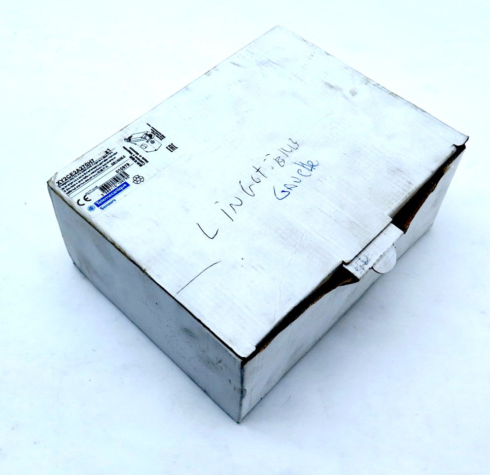 Telemecanique XY2CEA270H7 E-Stop Rope Pull Switch XY2CE - Advance Operations