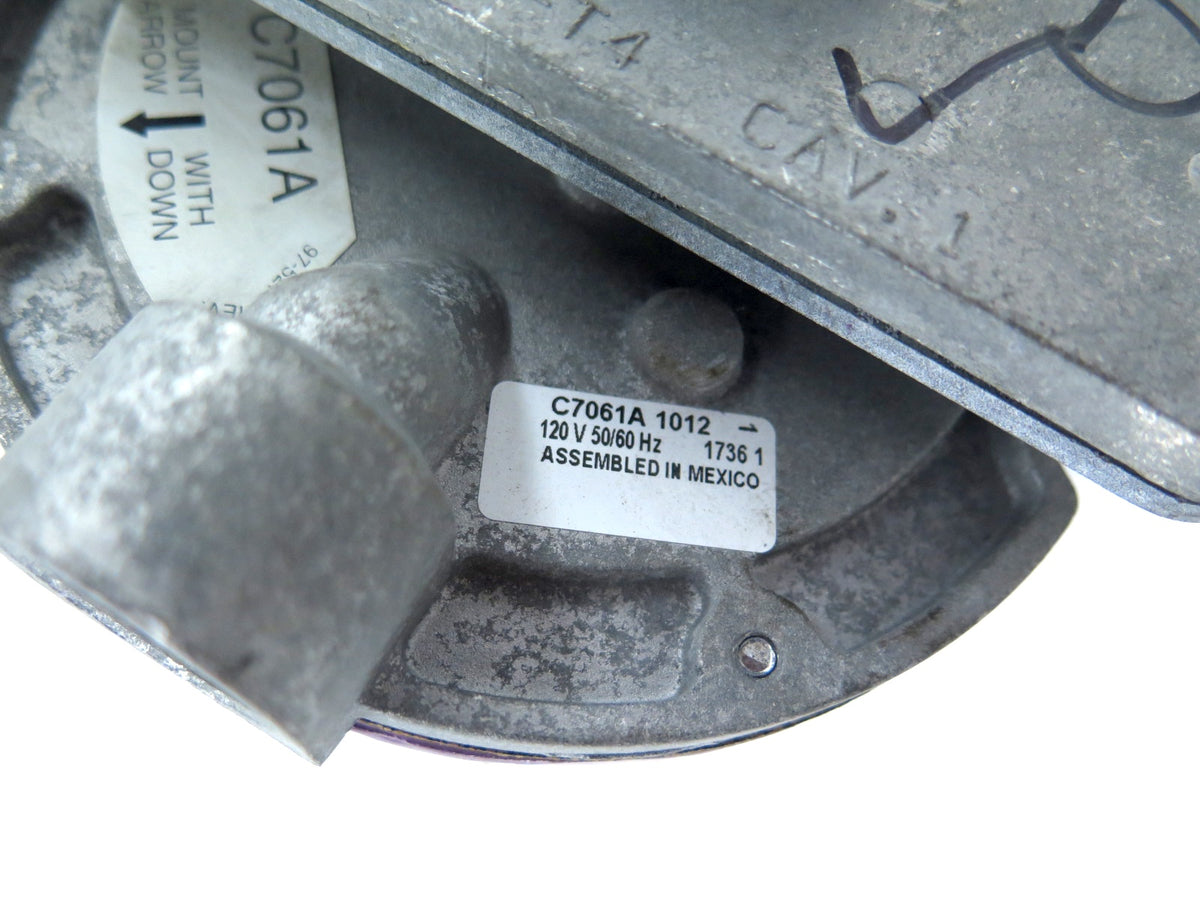 Honeywell C7061A 1012 Flame Detector NOT WORKING FOR PARTS - Advance Operations