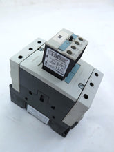 Load image into Gallery viewer, Siemens 3RT1046-1AK60 Contactor Relay
