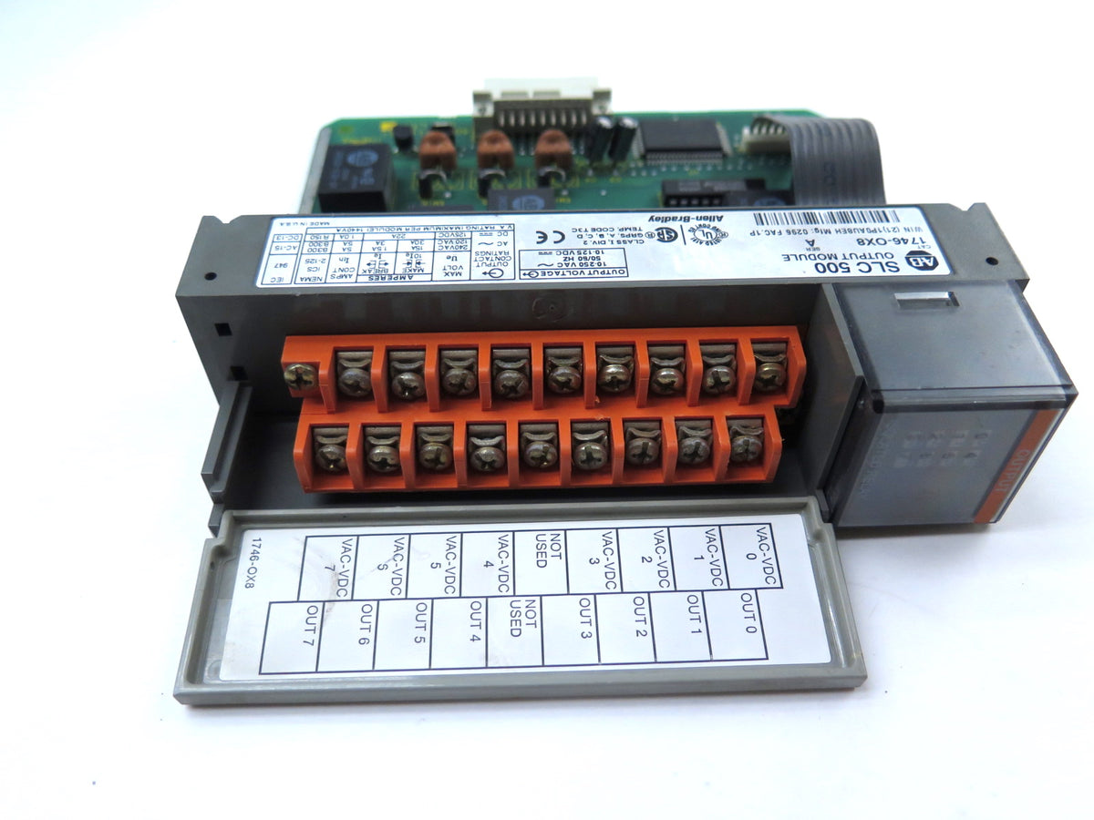 Allen-Bradley 1746-OX8 Ser.A SLC500 Output Module - Advance Operations