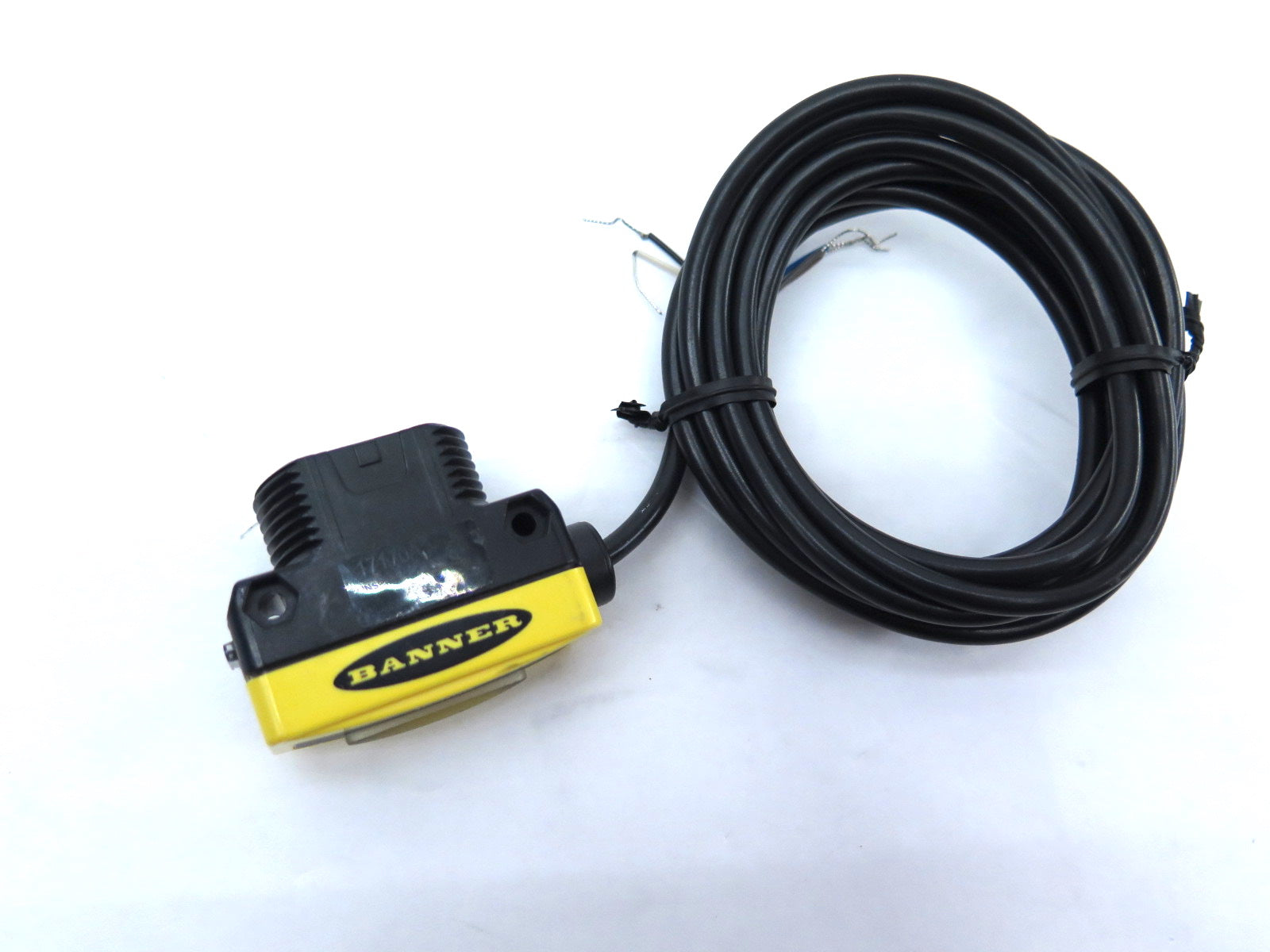 Banner QS30FF200 Photoelectric Sensor - Advance Operations