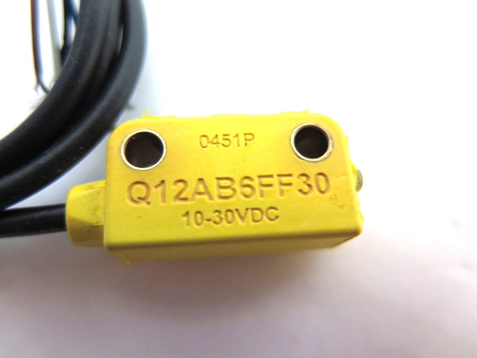 Banner Q12AB6FF30 World Beam Sensor 10-30VDC - Advance Operations