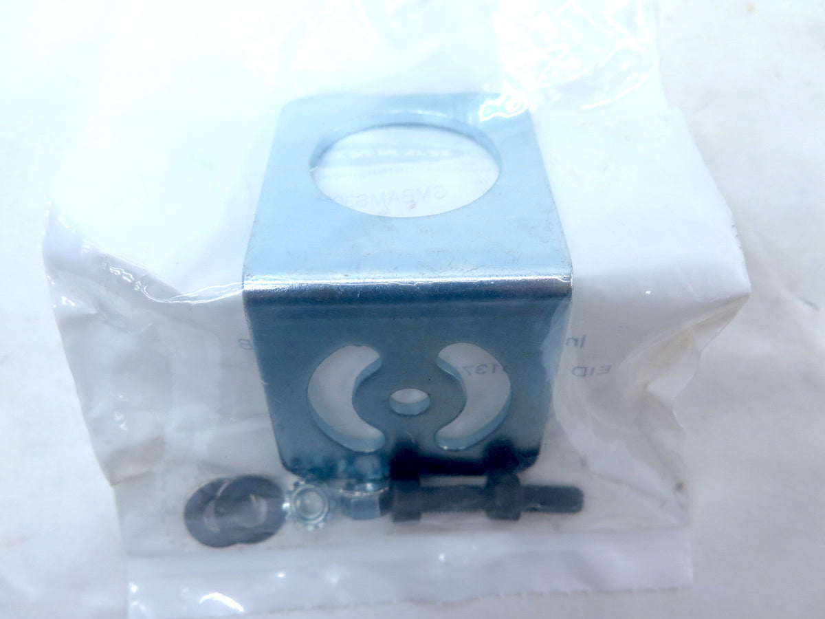 Banner SMBAMS30RA 73137 Bracket 30mm Right Angle - Advance Operations