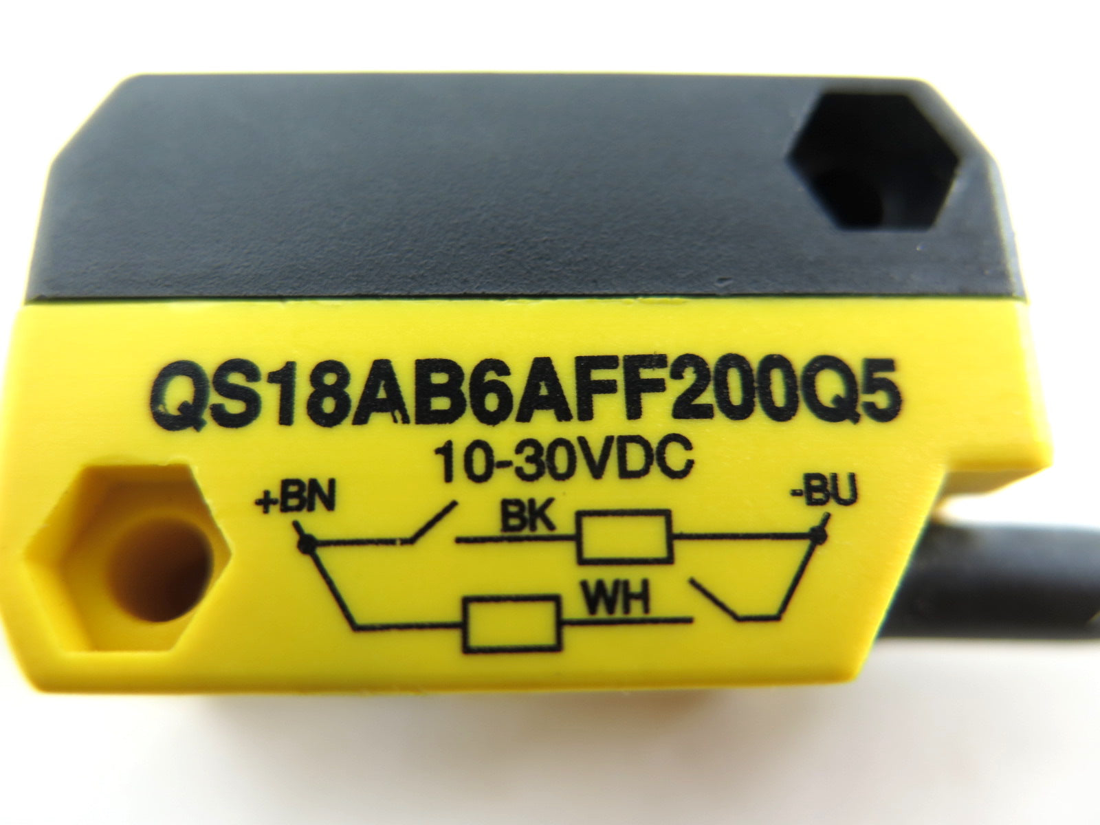 Banner QS18AB6AFF200Q5 11479 World-Beam Photoelectric Sensor - Advance Operations