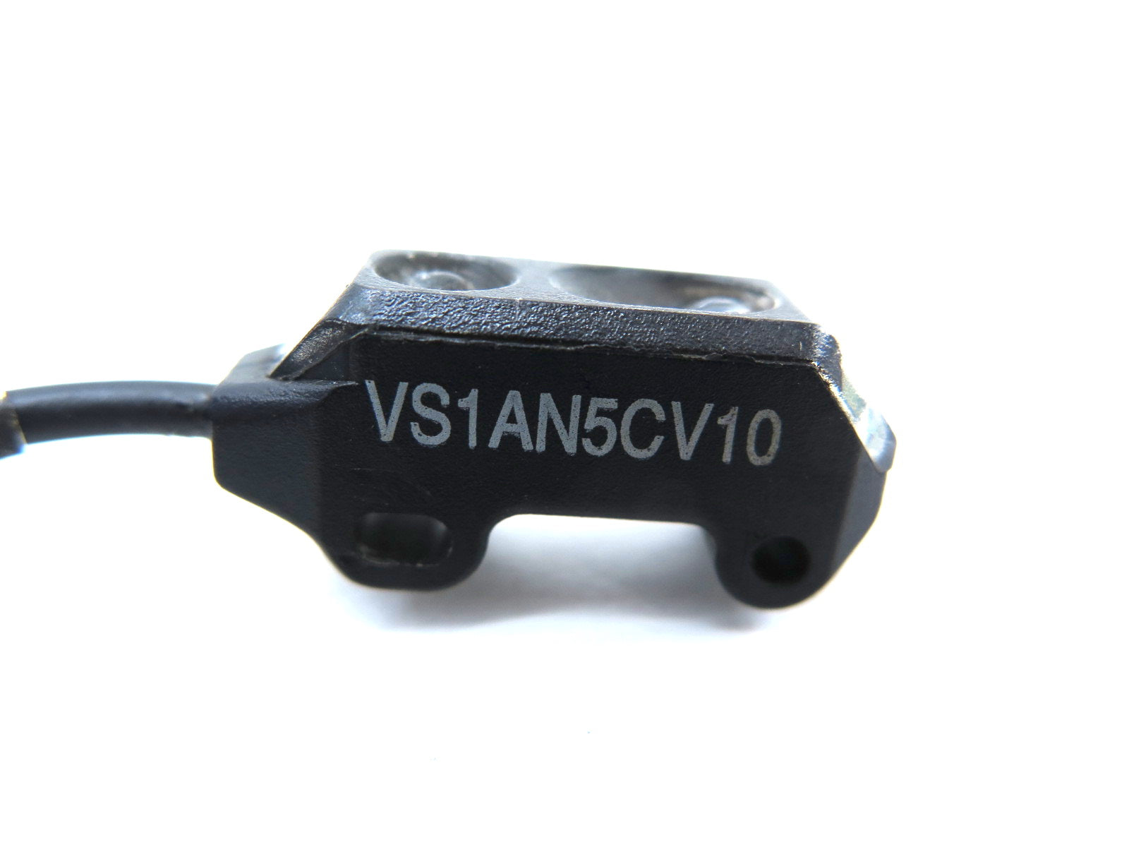 Banner VS1AN5CV10 56492 Mini Self-Contained Convergent-Mode Sensor - Advance Operations