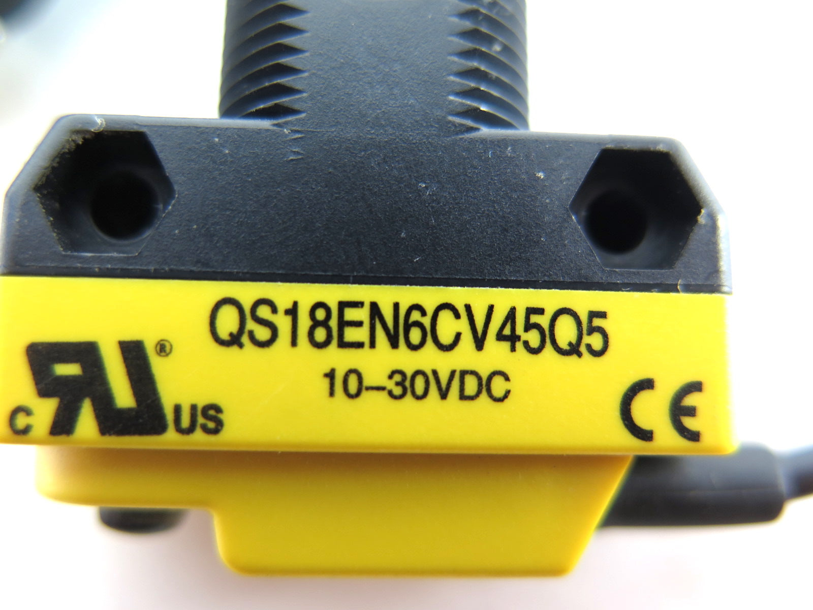 Banner QS18EN6CV45Q5 68755 World-Beam Photoelectric Sensor - Advance Operations