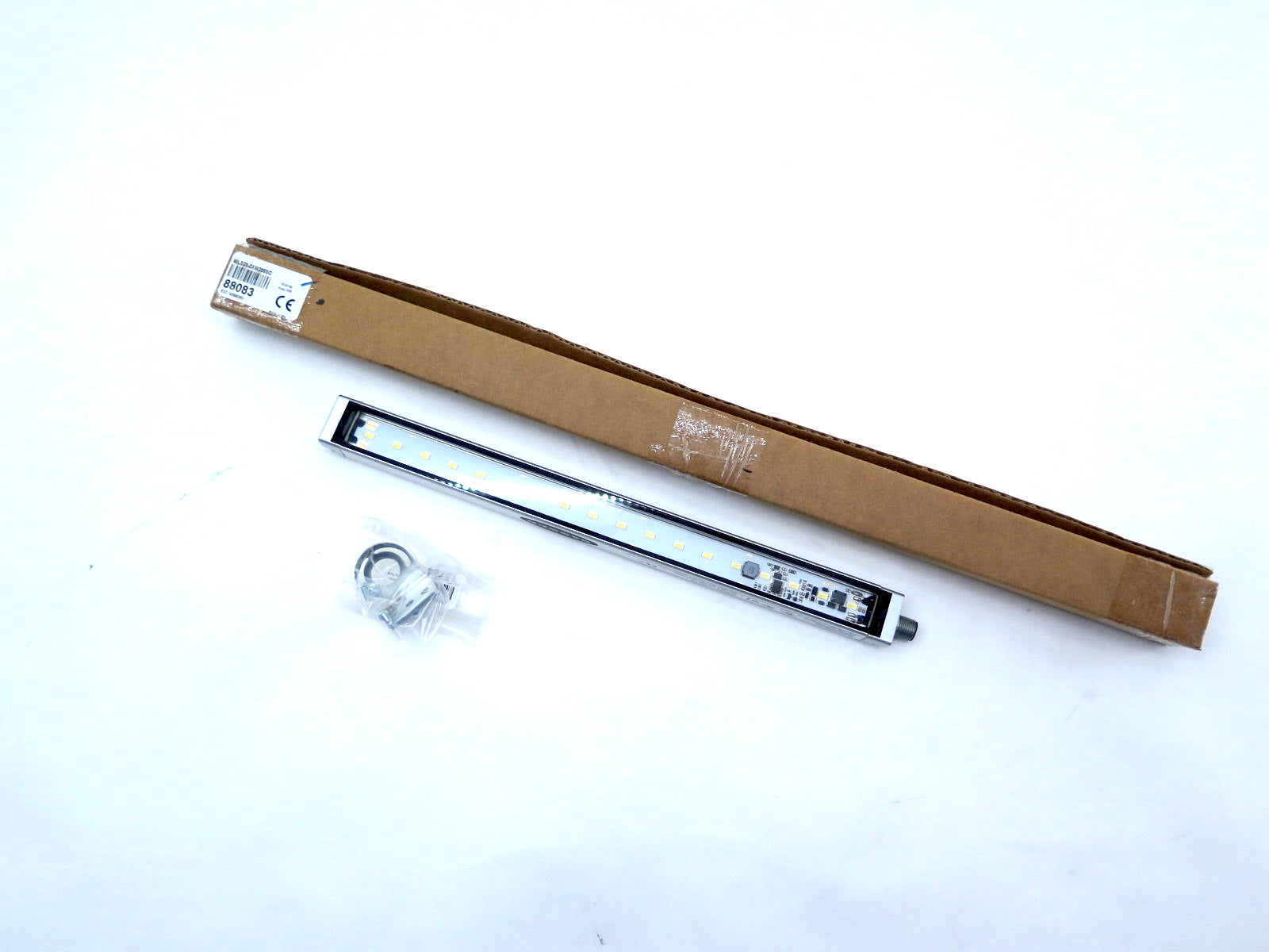 Banner WLS28-2XW285SQ 88083 Work Light Strip - Advance Operations
