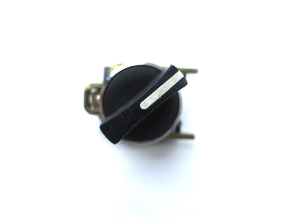 Telemecanique ZB4BD4 ZBE-102 Harmony Spring Return Switch*LOT OF 2* - Advance Operations