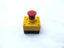 Load image into Gallery viewer, Banner SSA-EBM-12E / 69707 Metal Emergency Button Kit - Advance Operations
