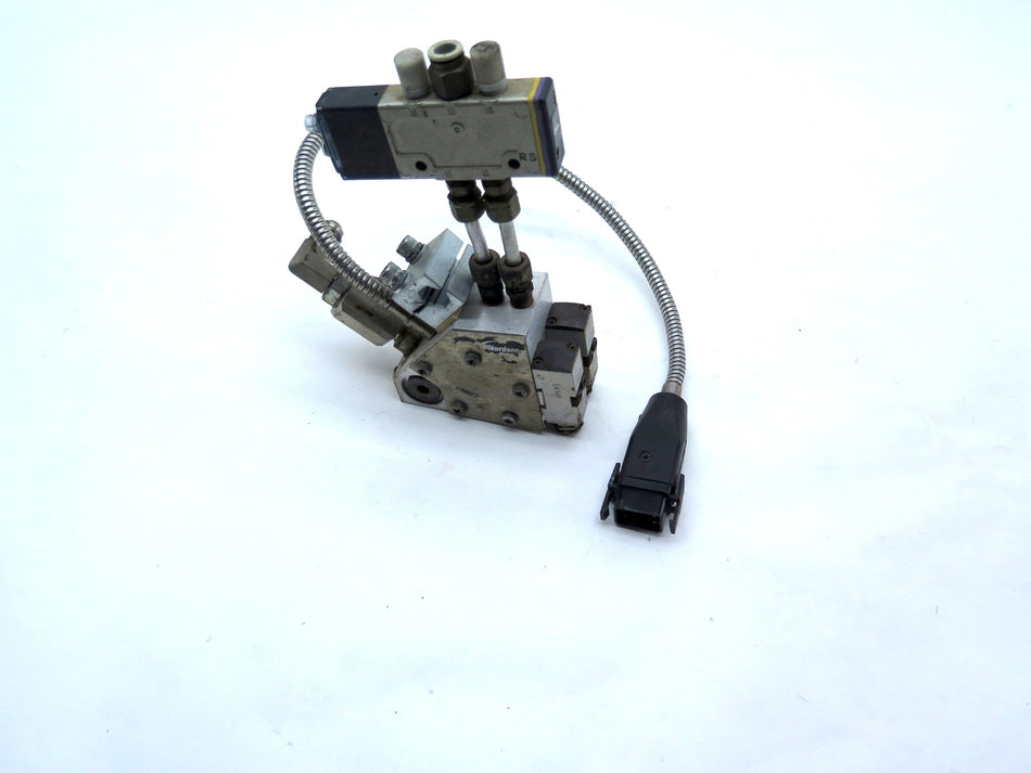 Nordson MB2-01202ACATLBSPF93 Hot Glue Applicator Head - Advance Operations