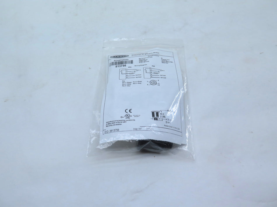Banner S22AMTSRXDQ / 813756 Programmable Multicolor Touch Button - Advance Operations