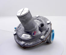Load image into Gallery viewer, Maxitrol Gas Pressure Regulator 325-3  1/2&quot; NPT - Advance Operations

