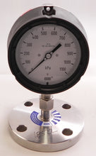 Load image into Gallery viewer, Wika Pressure Gauge w/ Seal Diaphragm 0-1100 kPa 4-1/2&quot; - Advance Operations
