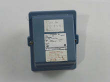 Load image into Gallery viewer, United Electric Controls Pressure Switch J400-554 - Advance Operations
