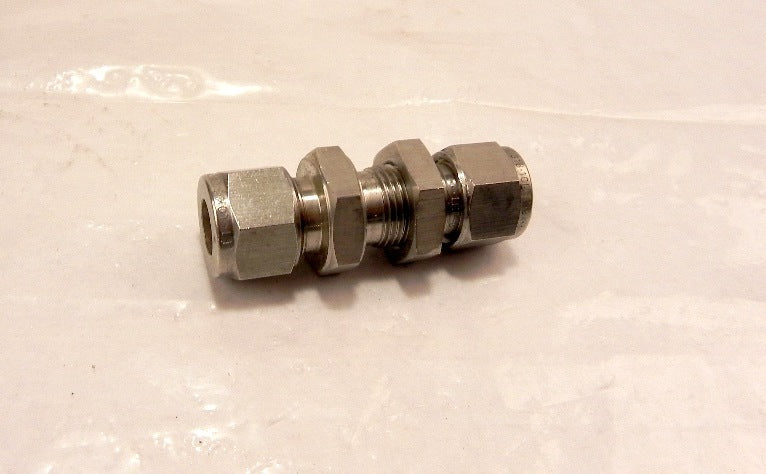 Ham-Let Straight Let-Lok Bulkhead Union 774L SS 10mm - Advance Operations
