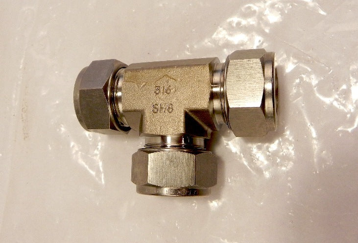 Ham-Let Tees Let-Lok Tube  Union 764L SS 18mm (1) - Advance Operations