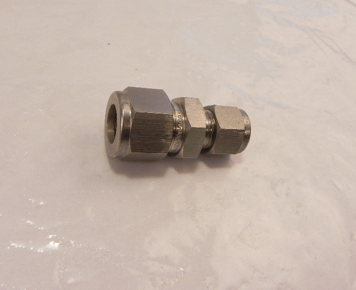 Ham-Let Straights Let-Lok Reducing 763L SS 1/2 X 3/8(2) - Advance Operations
