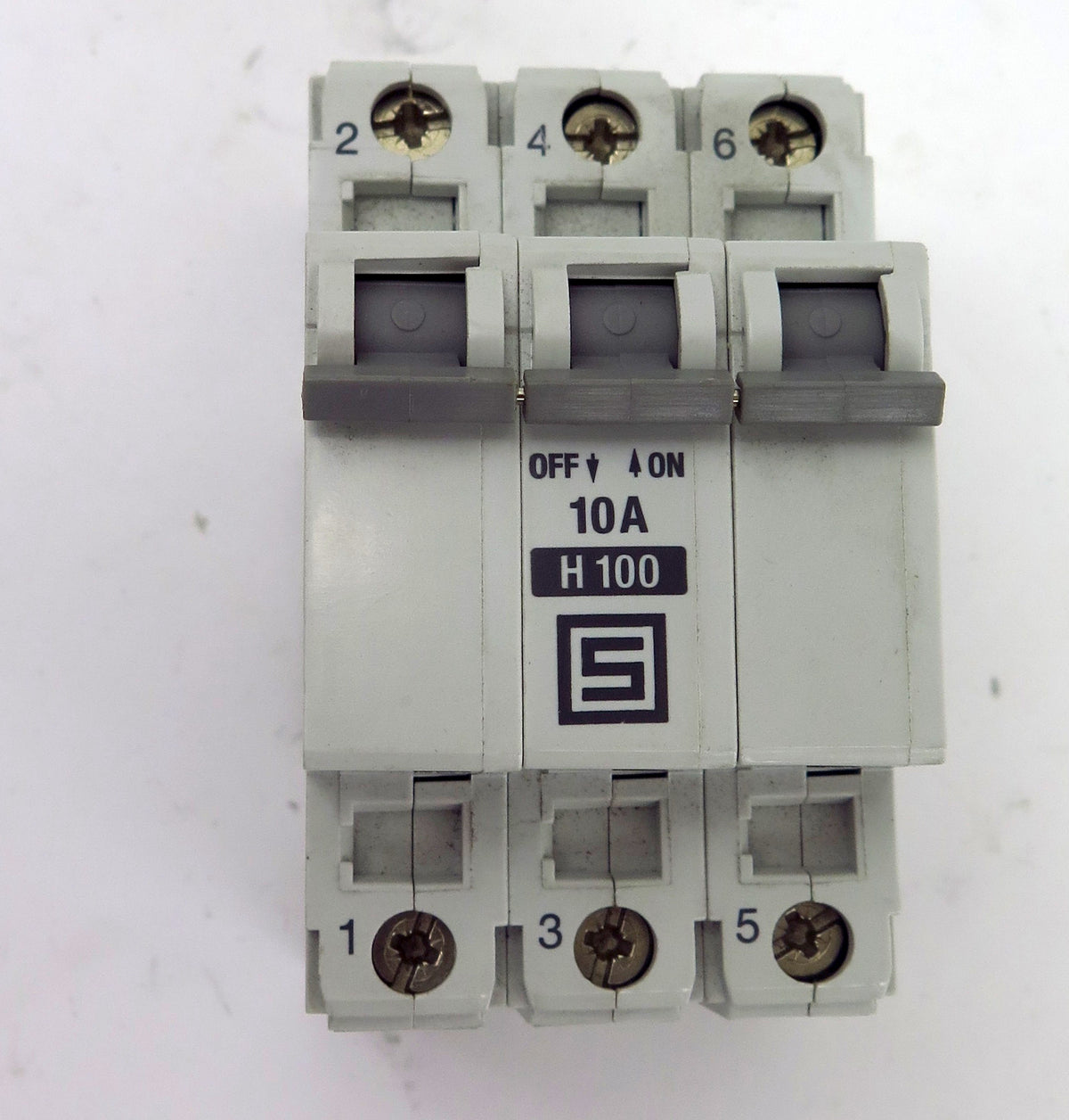 Schurter Circuit Breaker AS168X-CB3 10A 3 Pole - Advance Operations