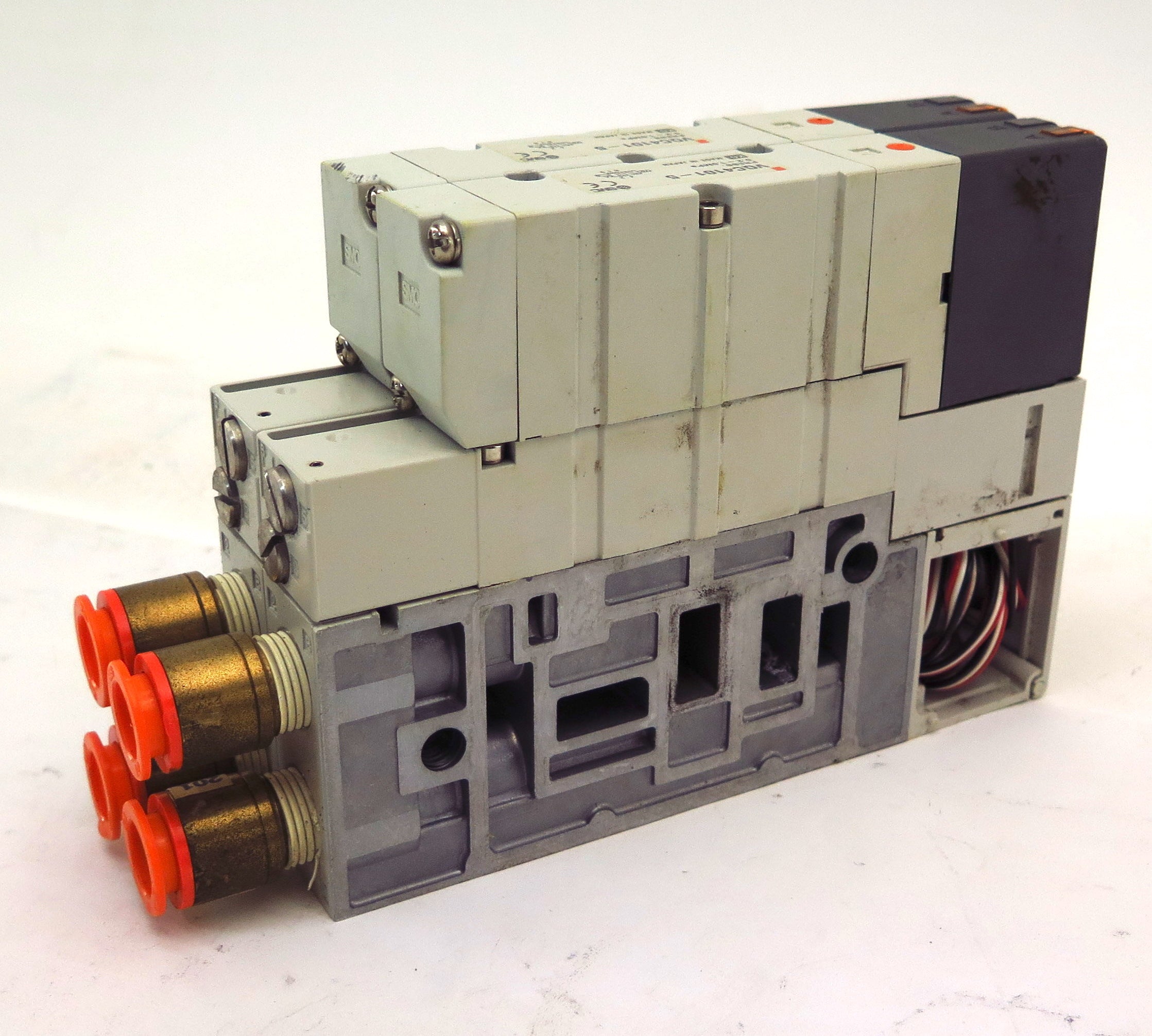 SMC Solenoid Valve VQC4101-5 & Interface Speed Control VVQ4000-20A-1 + Base - Advance Operations