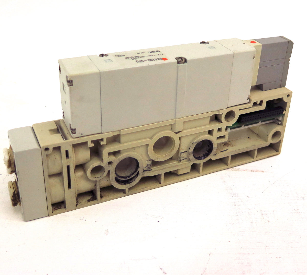 SMC Solenoid Valve SV4100-5FU  + Manifold Base - Advance Operations