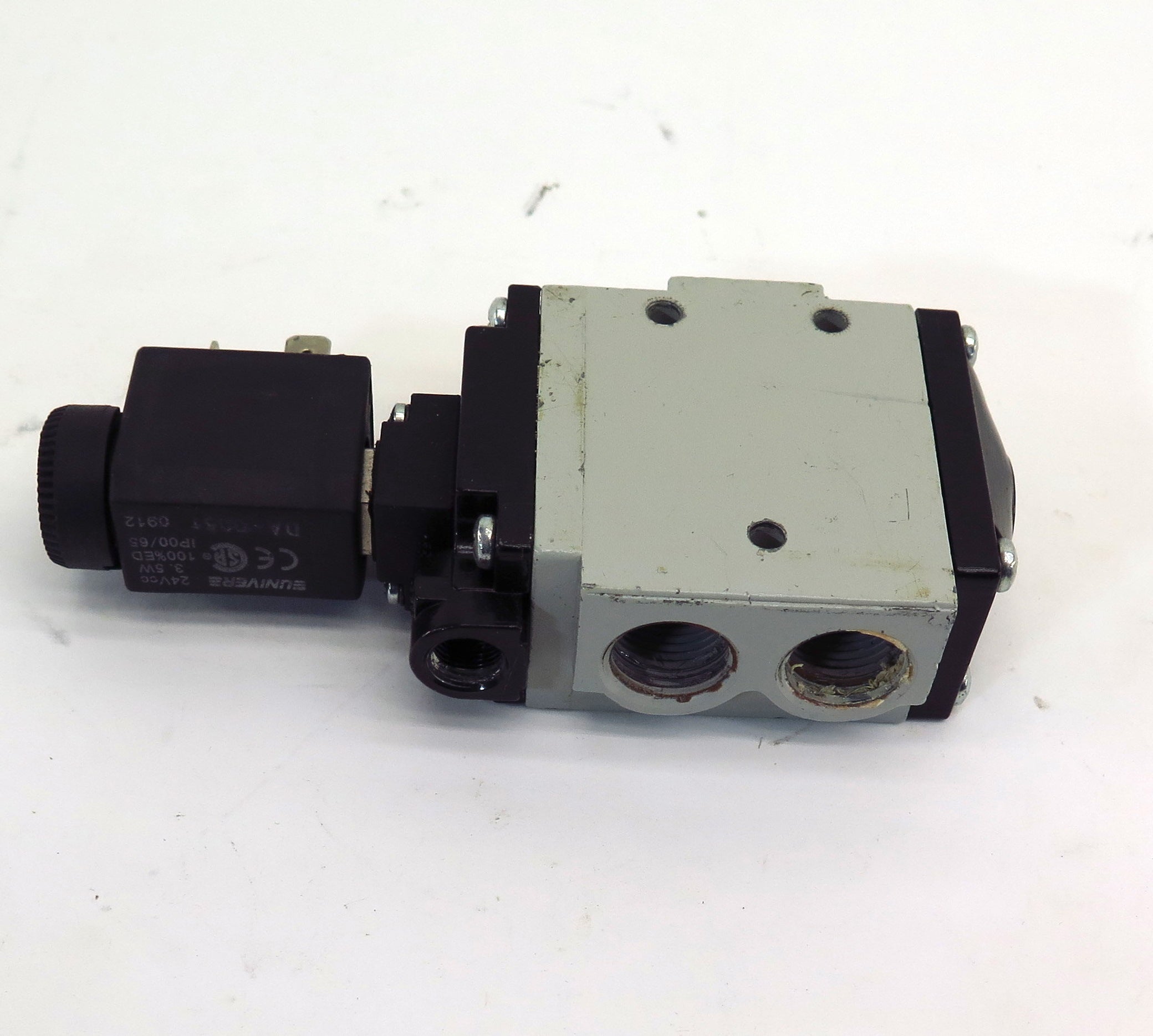 Numatics Poppet Valve NF3BAN524N68E61 24 VDC Coil 145 Psi Port 3/8" NPT - Advance Operations
