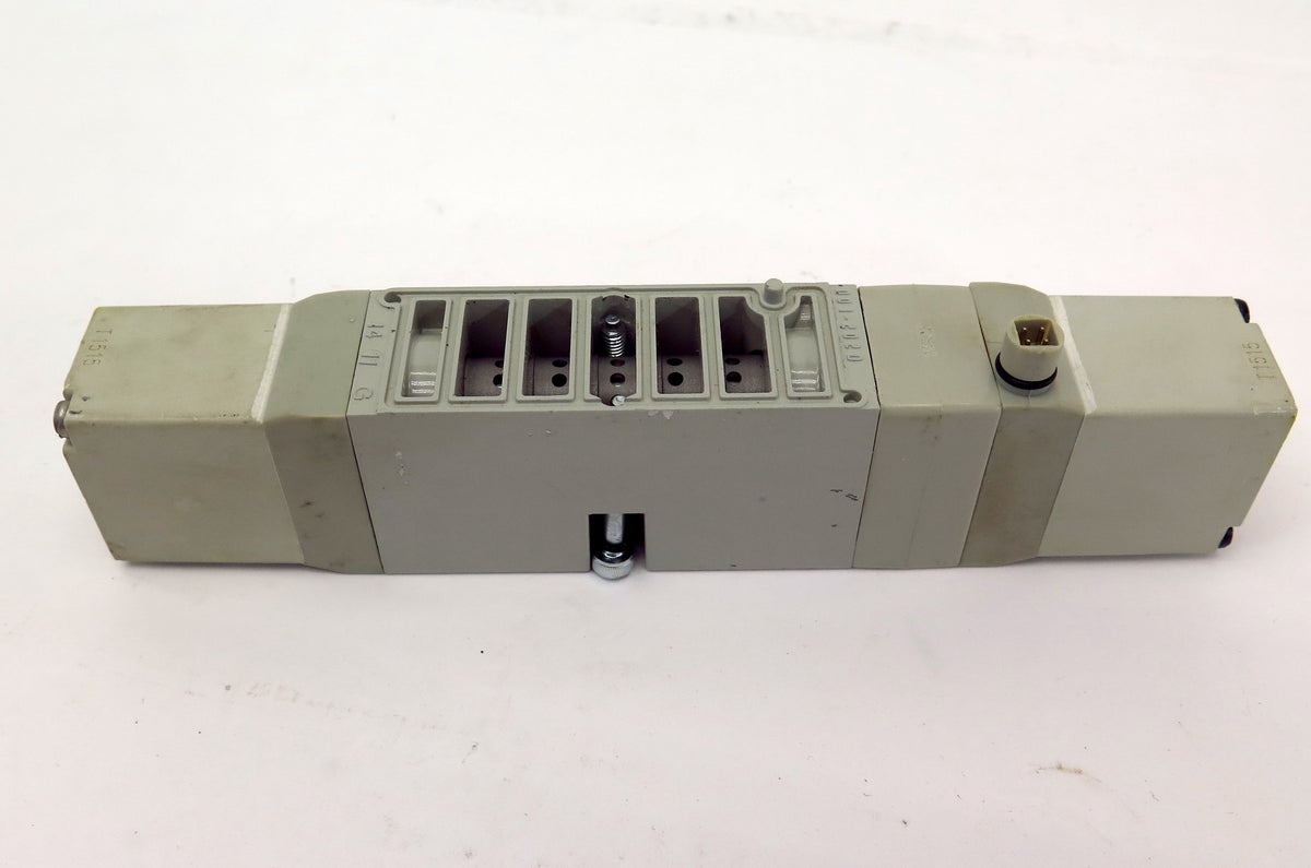 Numatics Pneumatic Solenoid Valve I63BB6R2MN00061 24 VDC Coil 150 Psi - Advance Operations