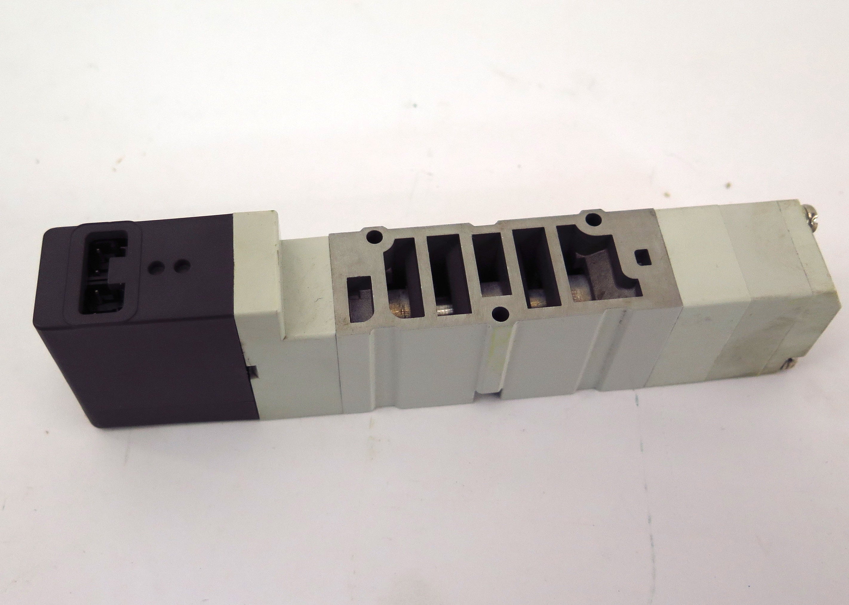 SMC Pneumatic Solenoid Valve VQ4301-5 - Advance Operations
