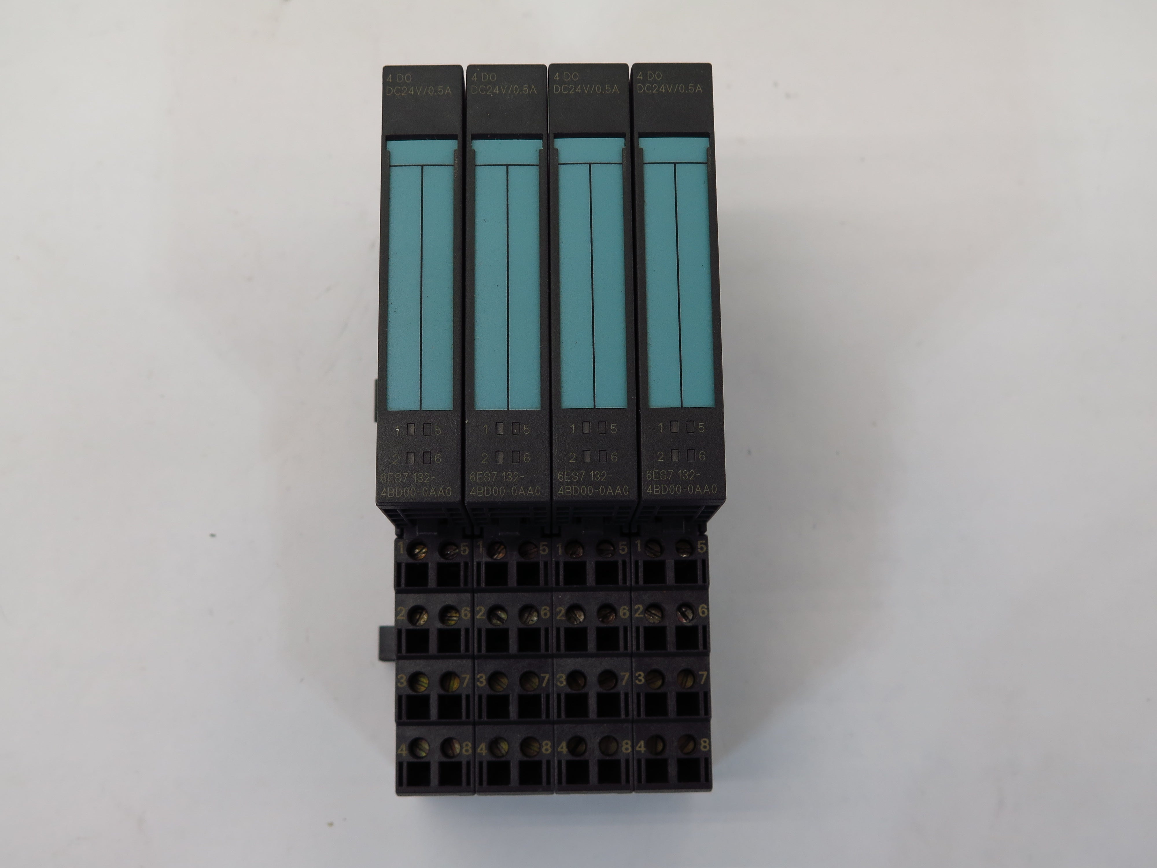 Siemens Pak of 4 Modules 6ES7 132-4BD00-0AA0 Output Module 6ES71314BD000AA0 - Advance Operations