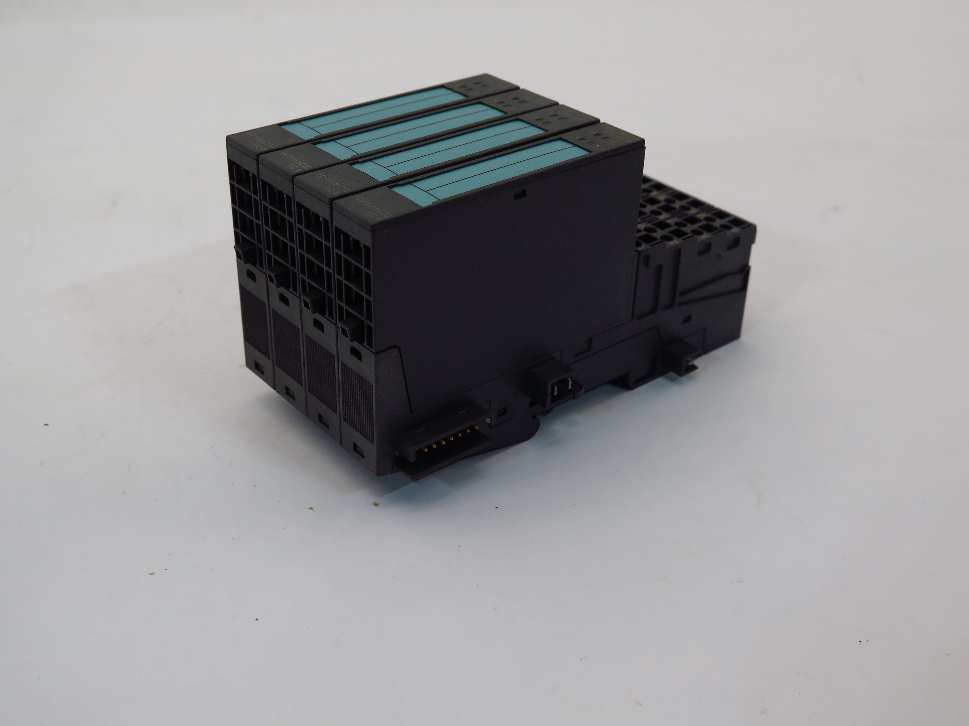 Siemens Pak of 4 Modules 6ES7 132-4BD00-0AA0 Output Module 6ES71314BD000AA0 - Advance Operations