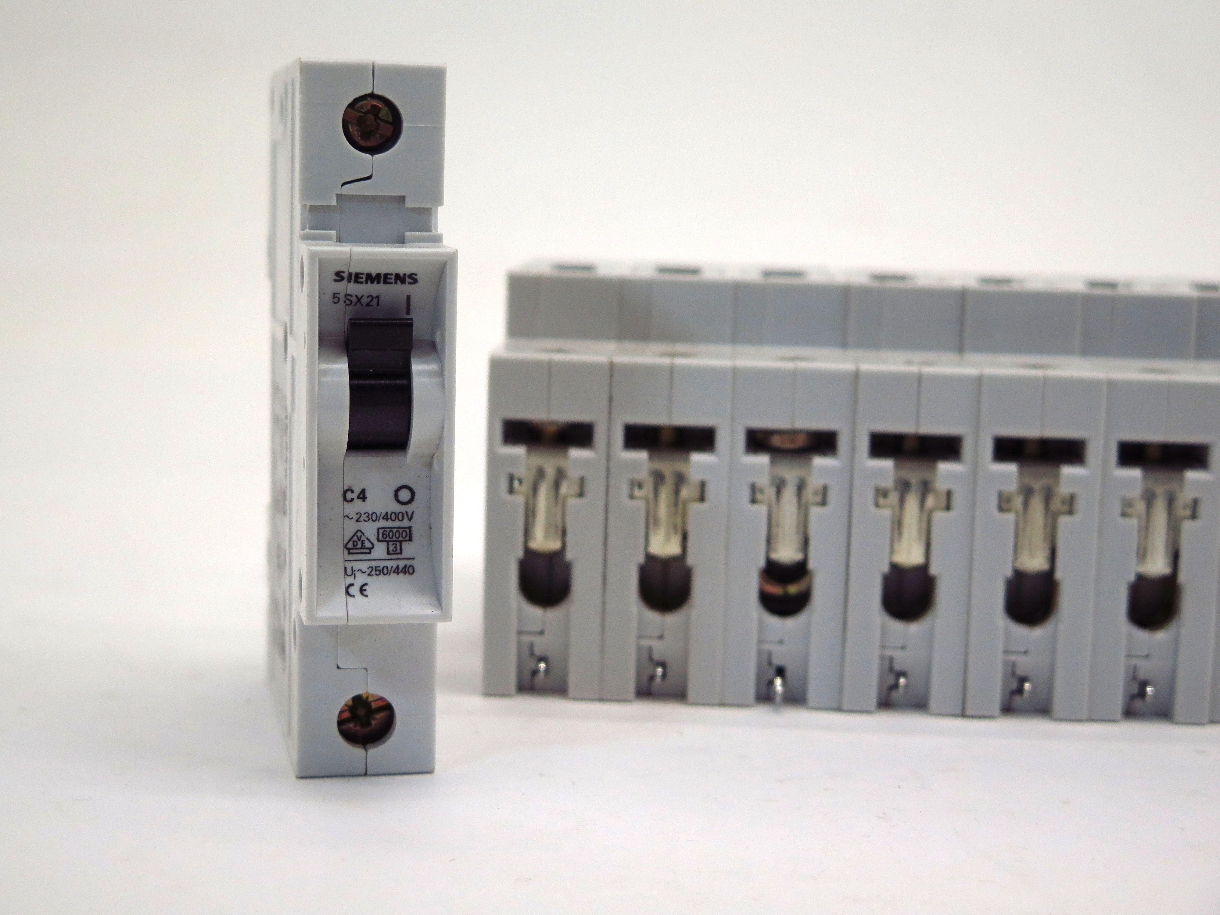 Lot of 10 Siemens 5SX21 C4 Circuit Breaker (10) - Advance Operations