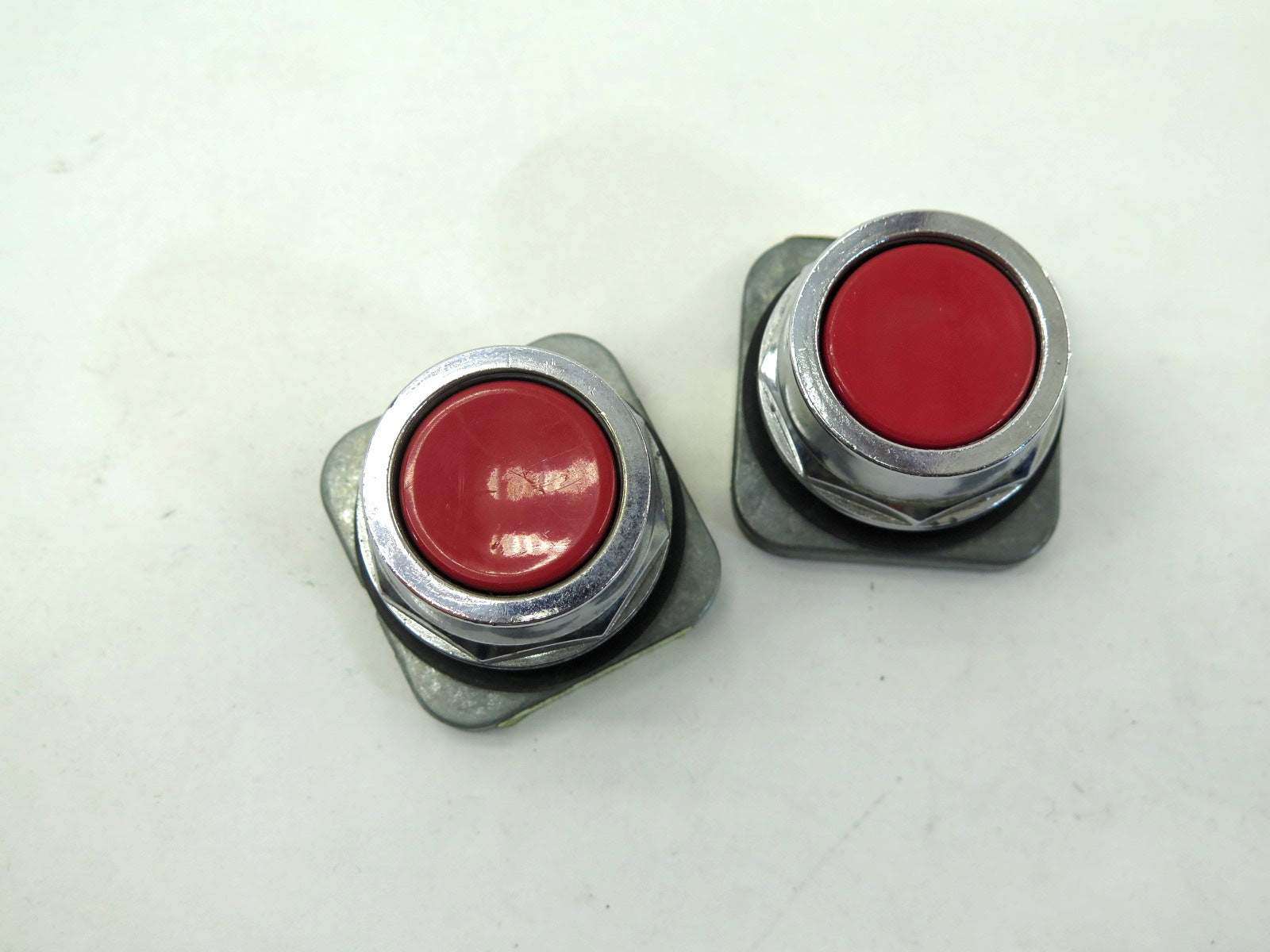Furnas 52PA8A2 Series F Flush Red Push Button Lot of 2 - Advance Operations