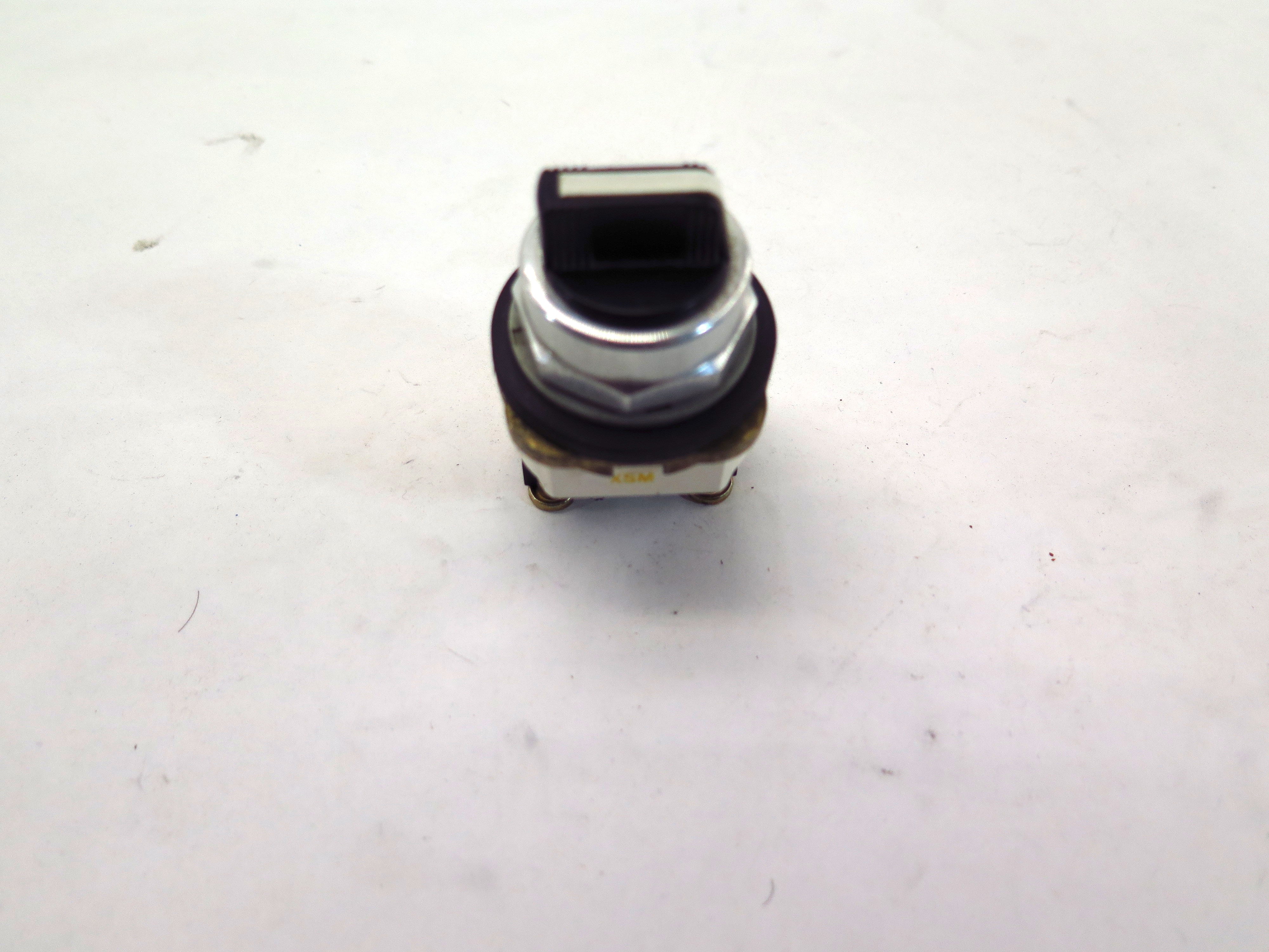 Allen-Bradey 800T-J2 Ser T Selection Switch 0-600VDC/VAC - Advance Operations